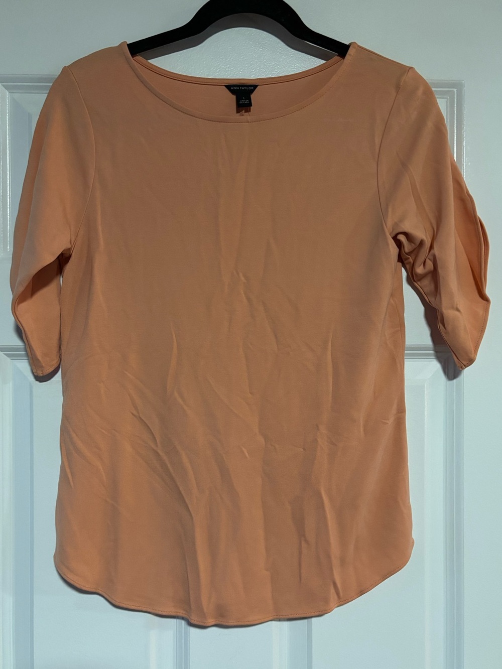 Ann Taylor Peach Split Sleeve Scoop Neck Top, size Small